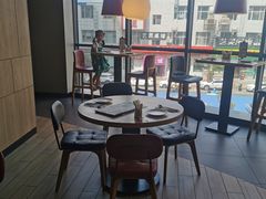 靠窗位-必胜客(栖乐荟店)