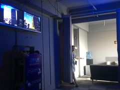 -VR 间客漫·PS电玩·虚拟现实包间游戏电竞(街道口店)