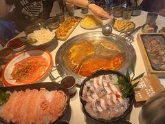 -老房老舍重庆火锅(假日城市店)