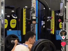 -懒人Club健身(卓越时代广场店)