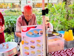 -詹爷爷乌节路街头冰淇淋