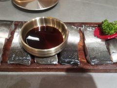 -围炉肉舍•炭烤活鳗•丹东海鲜烤肉(步行街店)