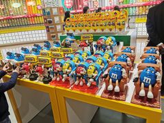 -m豆巧克力世界(上海世茂广场店)