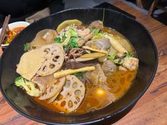 -万记麻辣烫国展总店