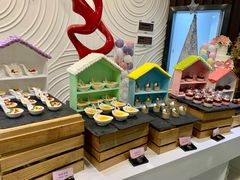 -亚洲国际大酒店·云顶阁旋转自助餐厅