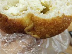椰奶芝士包-BROAD面包路·欧式面包(龙湖时代C馆店)
