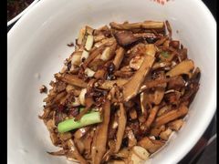腊肉炒笋-小隐人家(乐松店)