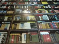 -钟书阁(松江泰晤士小镇店)