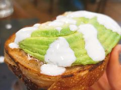 牛油果烤面包配酸奶-1861意大利餐厅(文化广场店)