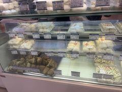 -白玉兰食品甜凤店(合生汇店)
