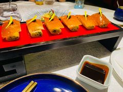 壹品香酥片皮鸭配鲟鱼子（两吃）-艋舺·台湾小馆老字号(平安悦坊店)