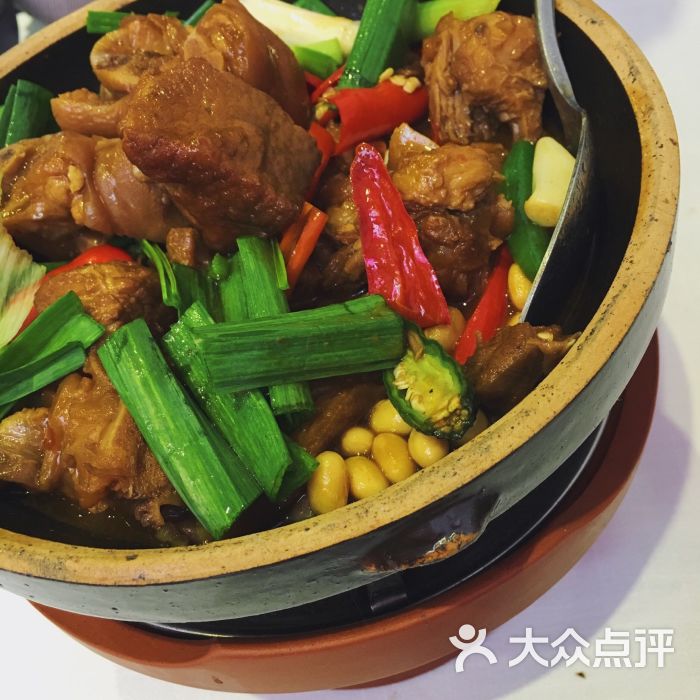 木姜子油排骨钵