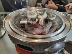 -围炉肉舍•炭烤活鳗•丹东海鲜烤肉(步行街店)