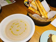 -JINNS锦时 steak&pizza(浸信会礼拜堂旧址店)
