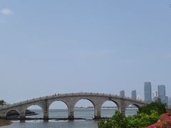 -万绿园