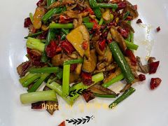 炒牛肝菌-88号小吃店·经典云南菜·地道纳西美食