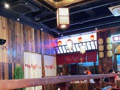 大堂-先启半步颠小酒馆(白麓里店)