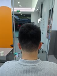 -首脑美发沙龙