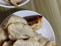 -胡记锅贴·沪上游子老鸭粉丝汤(太原路店)