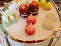 节日限定双人红丝绒下午茶-Salon de Ville浦江汇(上海外滩华尔道夫酒店店)