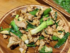 -隔壁老王·家常云南菜(花巷店)