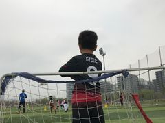 -Riverside河畔少儿足球培训(前滩店)