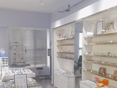 -视野联行眼镜•蔡司•依视路(温江店)