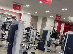-英派斯健身旗舰店(海信国际中心馆)