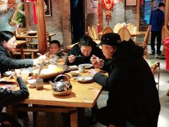 大堂-野山舂·贵州现舂酸汤火锅(鸿通城店)