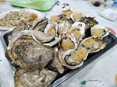 -蚝哥花姐湛江烤生蚝(美丽湾市场店)