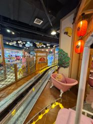 -卡通尼乐园(新达汇三林店)