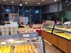 面包甜点陈列柜-赞记龙凤礼饼(广州市二宫向群宾馆店)