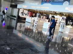 -中免(澳门机场免税店)