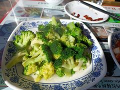 清炒西兰花-馅老满·生春阁(慕田峪店)