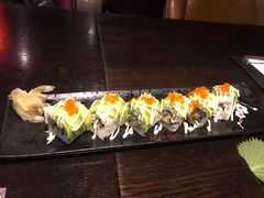 牛油果软壳蟹卷-羽山料理