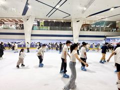 -正佳冰河湾真冰滑冰场