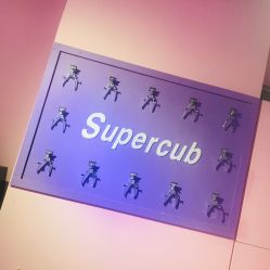 -变画·发型STUDIO