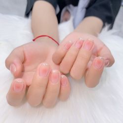 -七彩虹美甲美睫 半永久