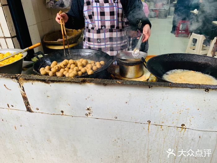 左记豆腐圆子店图片