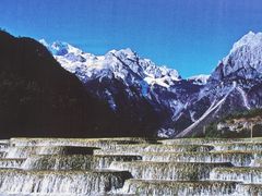 -玉龙雪山游客服务中心