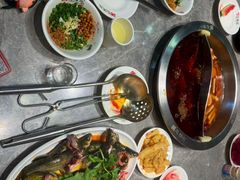 -忘情水鱼头·鲜鱼火锅(滨江中路店)