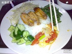 麻辣香锅的鸡翅套餐-清华澜园教工餐厅