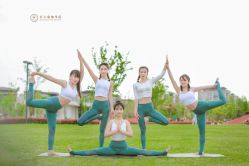 -亚太瑜伽普拉提学院