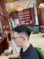 -尼特斯男士发型馆