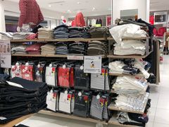 -优衣库(泉州中骏世界城店)
