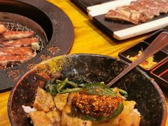 炭烤猪五花肉盖饭-热血兄弟·炭火烤肉(融侨中心店)