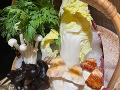 -余欢领鲜火锅(新街口店)