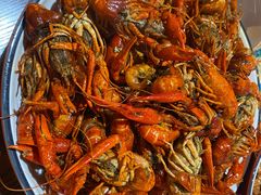 -虾弄弄海派小龙虾·牛羊蝎子火锅