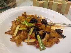 -绫罗岛海鲜私房菜(鸭绿江边店)