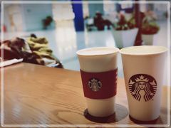 遇见你草莓拿铁-星巴克(成都机场T2店)